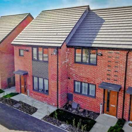 Newly Built, Splendid House For 5 In Manchester! المظهر الخارجي الصورة