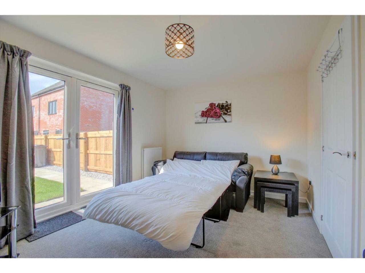 Newly Built, Splendid House For 5 In Manchester! المظهر الخارجي الصورة