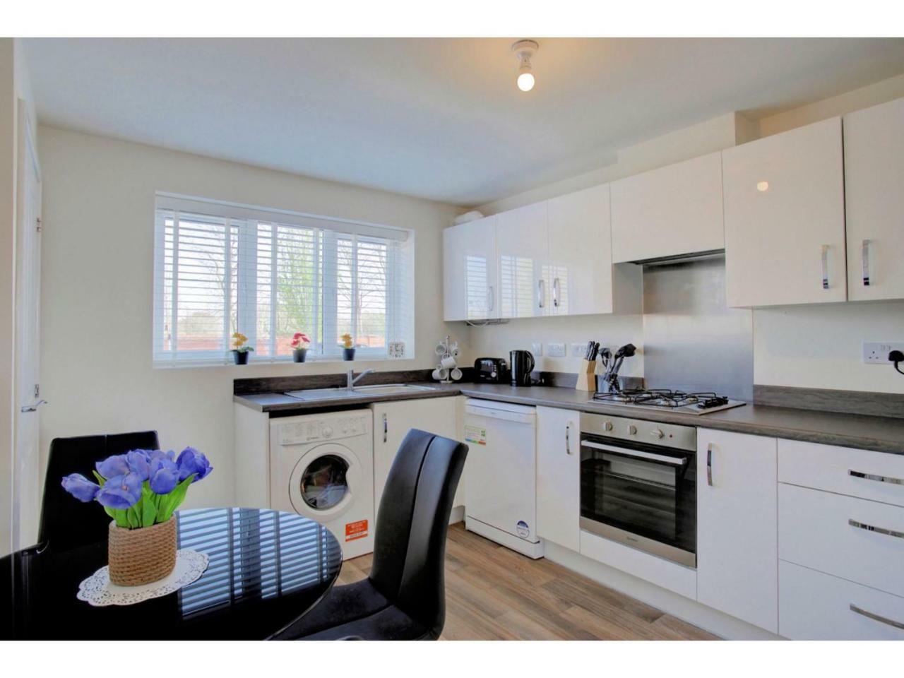 Newly Built, Splendid House For 5 In Manchester! المظهر الخارجي الصورة